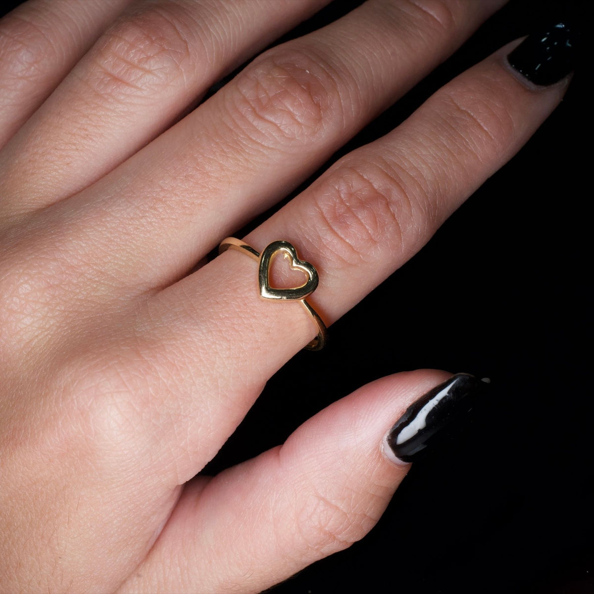 14K Gold Heart Ring 1.4g